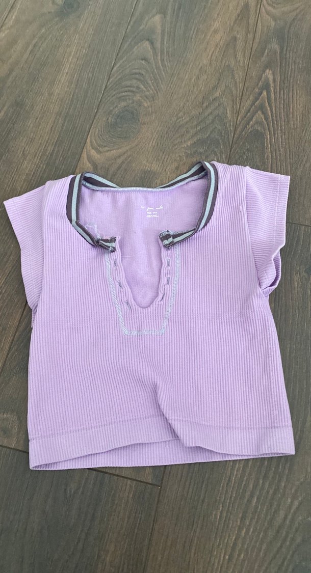 Spor V Yaka Düğmeli Mor Tişört s beden - Görsel 2