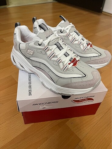 Skechers