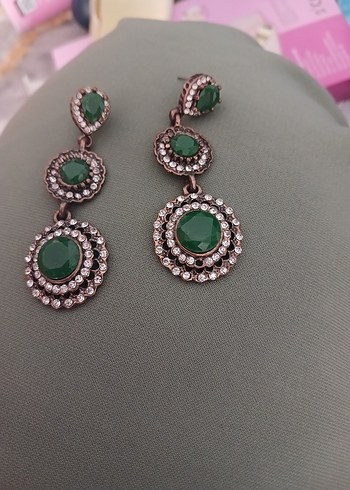 Beden Yeşil Boncuklu Uzun Vintage Küpe
