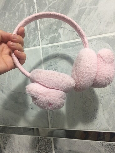 Peluş kulaklık 75 tl