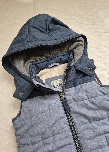 Erkek Çocuk Gri Kapüşonlu Denim Yelek - Görsel 2