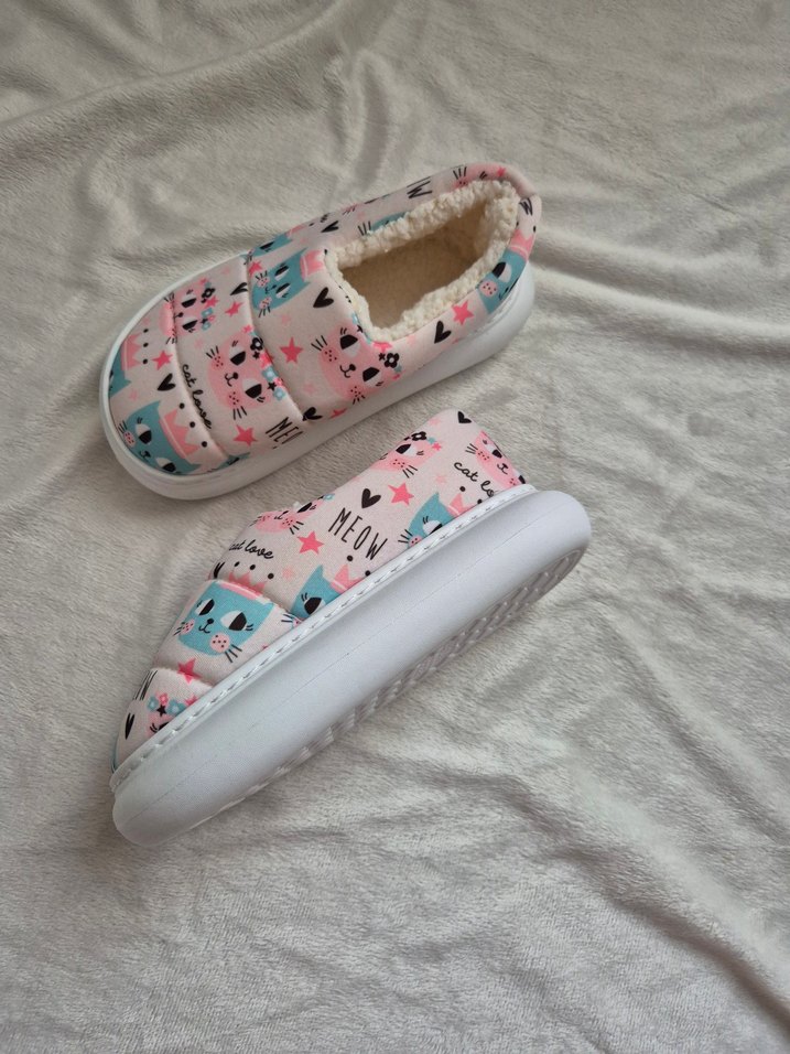 Kız Çocuk Peluş Detaylı Pembe Ev Terliği - Görsel 3