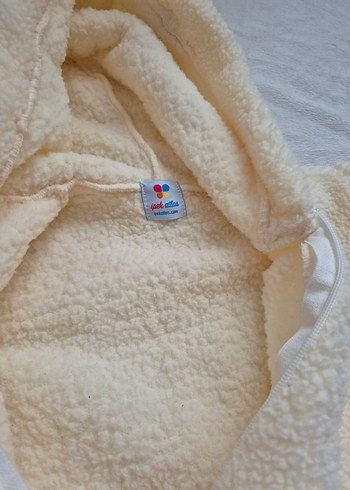 Kapüşonlu Beyaz Bebek Tulumu - Görsel 2