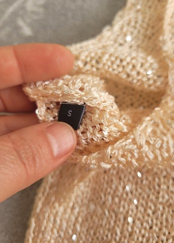 Sarı V Yakalı Örgü Kadın Atlet - Görsel 2