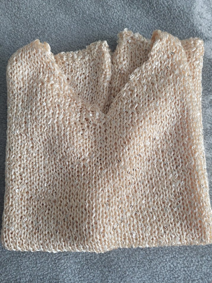 Sarı V Yakalı Örgü Kadın Atlet - Görsel 3