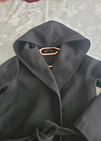 Siyah Kapüşonlu Uzun Kaban - Görsel 4