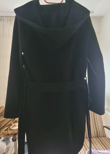 Siyah Kapüşonlu Uzun Kaban - Görsel 2