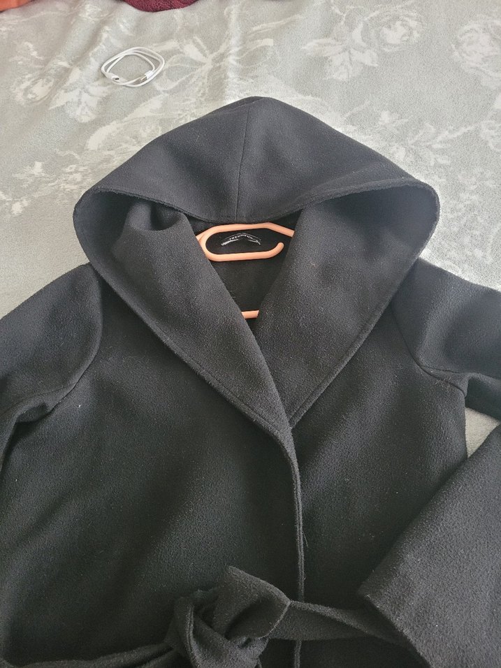 Siyah Kapüşonlu Uzun Kaban - Görsel 4