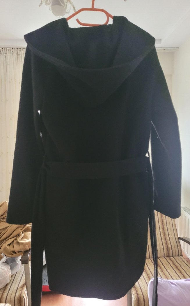 Siyah Kapüşonlu Uzun Kaban - Görsel 2