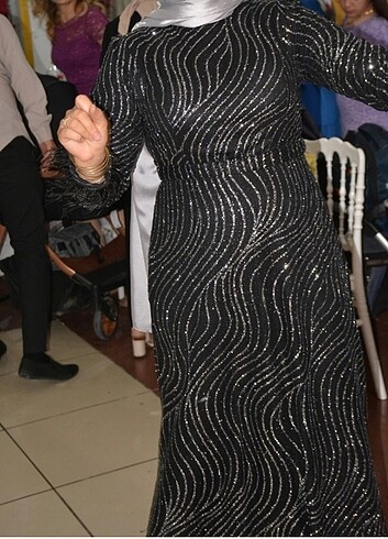 Siyah pullu abiye