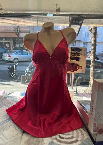 Kırmızı Saten Gecelik - Görsel 2