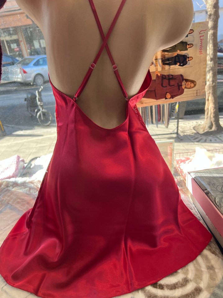 Kırmızı Saten Gecelik - Görsel 3