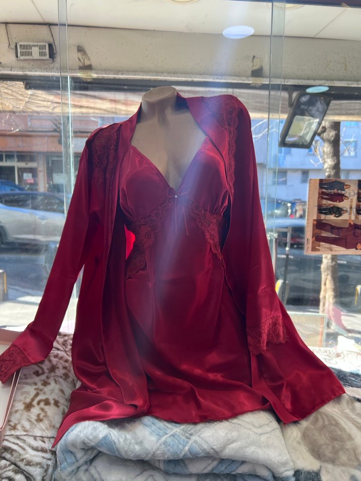 Kırmızı Saten Gecelik - Görsel 5