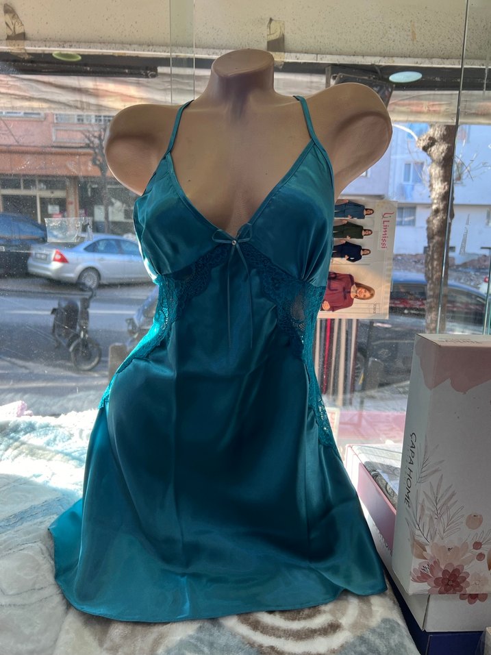 Saten İnce Askılı Kadın Gecelik - Görsel 5