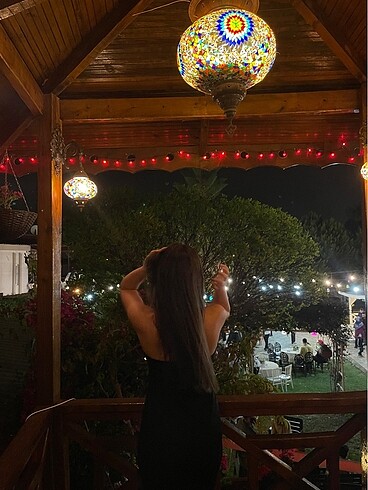 m Beden siyah tüy detaylı straplez elbise