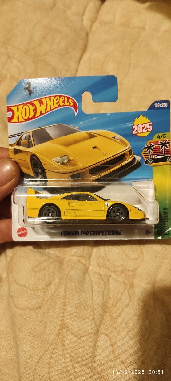 Ferrari f40 competizione hotwhwells araba - Görsel 4