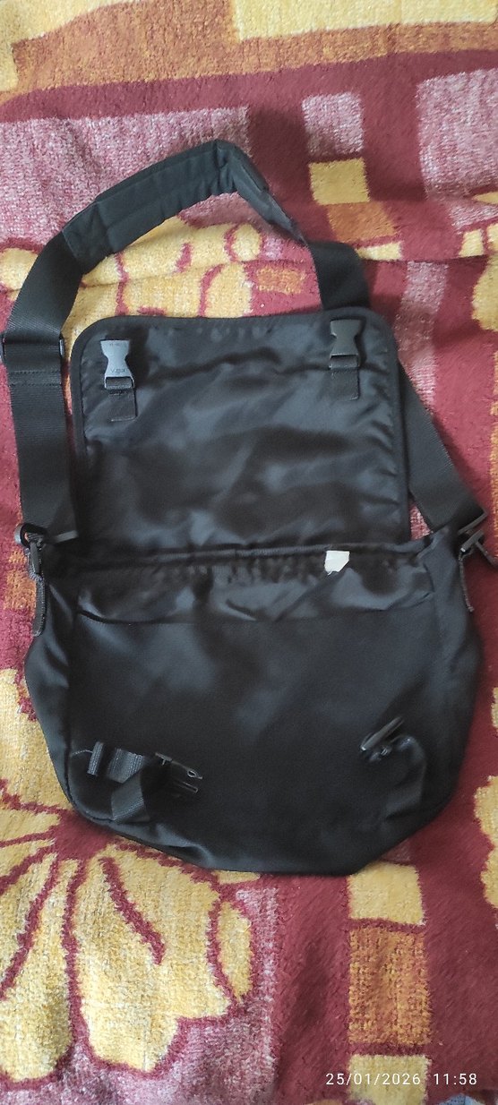 Eastpak postacı çantası - Görsel 3