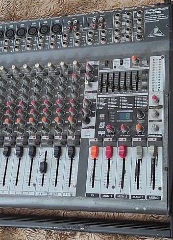 Behringer pmr3000 mixer