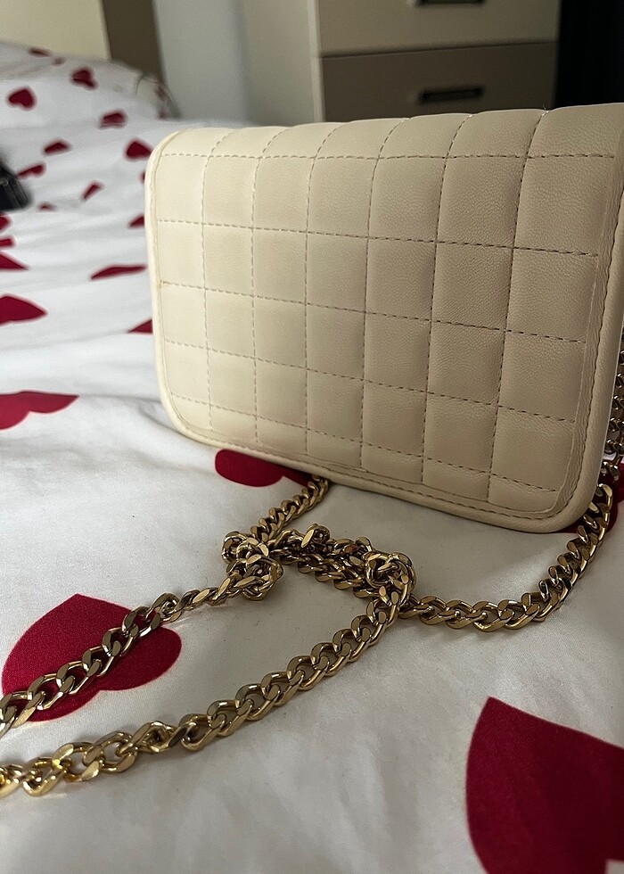 bershka krem gold zincir çanta - Görsel 3