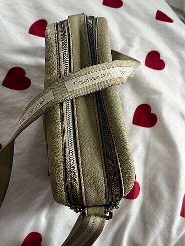 Calvin Klein CALVİN KLEİN KREM ÇAPRAZ ÇANTA