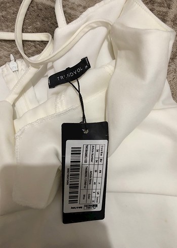 Beyaz Elbise - Görsel 2