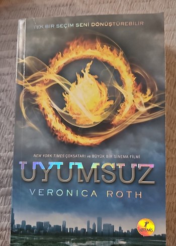 Uyumsuz - Veronica Roth