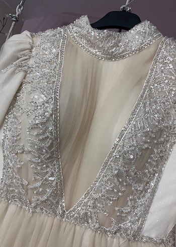 Uzun Kollu Beyaz Drape Detaylı Nişan Elbisesi - Görsel 3