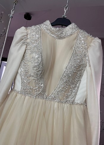 Uzun Kollu Beyaz Drape Detaylı Nişan Elbisesi - Görsel 2