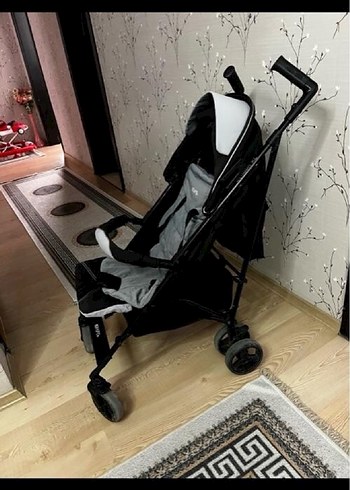 Gri Bebek Arabası Hafif ve Katlanabilir - Görsel 3