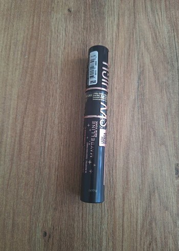 Maybelline Sky High Siyah Maskara - Görsel 2