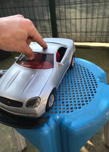 Uzaktan Kumandalı Beyaz Oyuncak Araba - Görsel 3