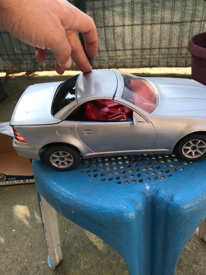 Uzaktan Kumandalı Beyaz Oyuncak Araba - Görsel 4