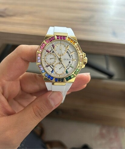 Guess saat