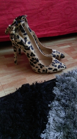 suet leopar stiletto