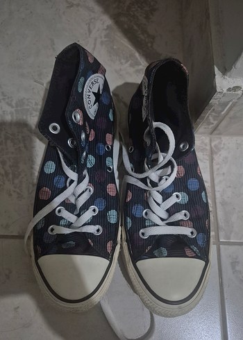 Converse ürünü