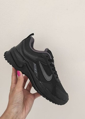 Siyah Spor Sneaker 