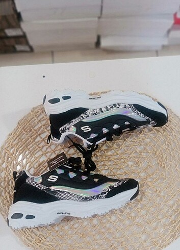 Skechers Spor Ayakkabı 