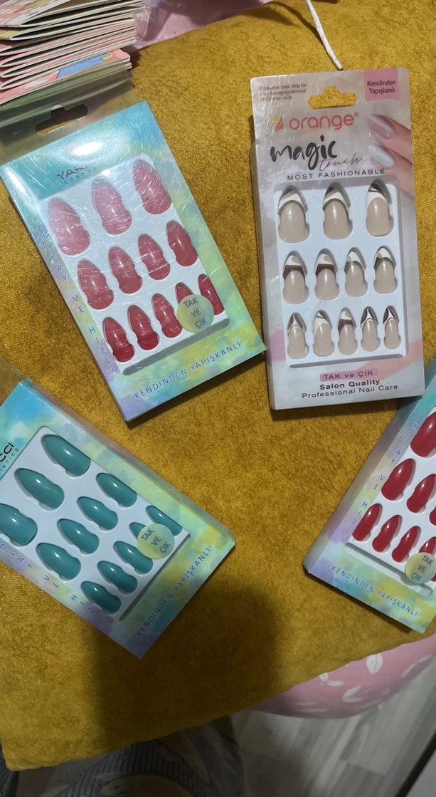 Renkli Pastel Kendinden Yapışkanlı Tırnak Seti - Görsel 3
