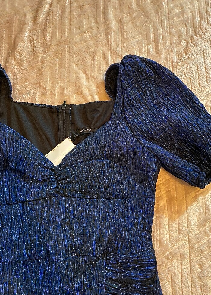 Trendyolmilla Gece Elbisei - Görsel 4