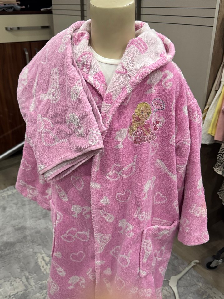 Kız Çocuk Pembe Desenli Polar Bornoz ve Havlu - Görsel 2