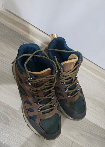 Kahverengi Erkek bot - Görsel 3