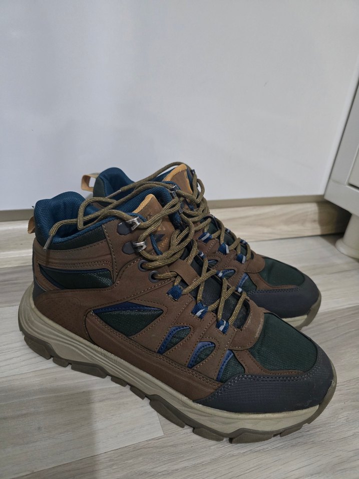 Kahverengi Erkek bot - Görsel 2