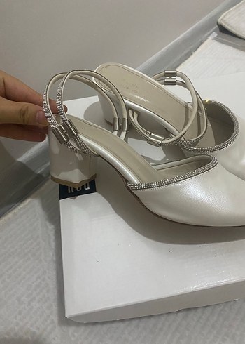 40 Beden Bej Tokalı Stiletto Kadın Topuklu Ayakkabı