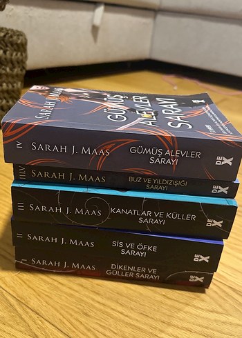 Sarah J. Maas Dikenler ve Güller Sarayı Serisi Ciltsiz Roman Set