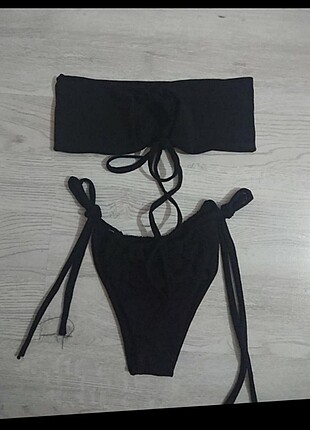 Siyah bikini 
