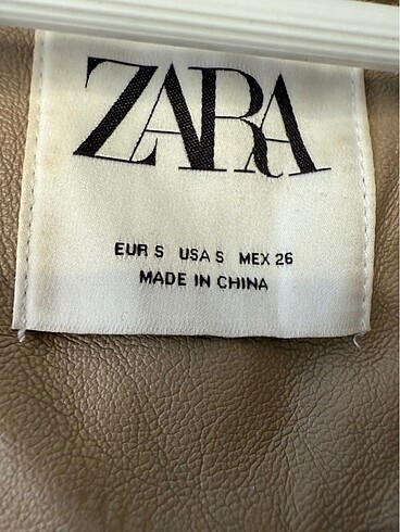 Zara ZARA KAPŞONLU YAĞMURLUK