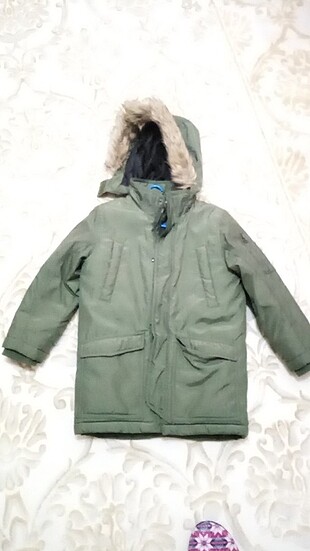 H & M mont az kullanıldı