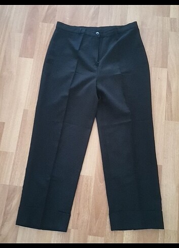 xl Beden Siyah kumaş kapri pantolon 