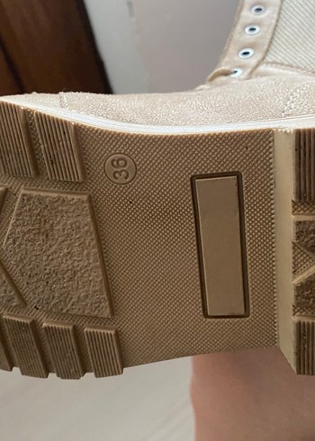 Bej Süet Bağcıklı Kadın Günlük Bot - Görsel 3