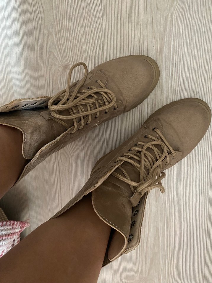 Bej Süet Bağcıklı Kadın Günlük Bot - Görsel 5